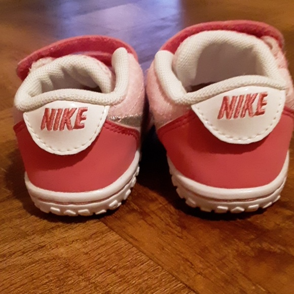 Babygirl Nike shoes 2c - Picture 3 of 5